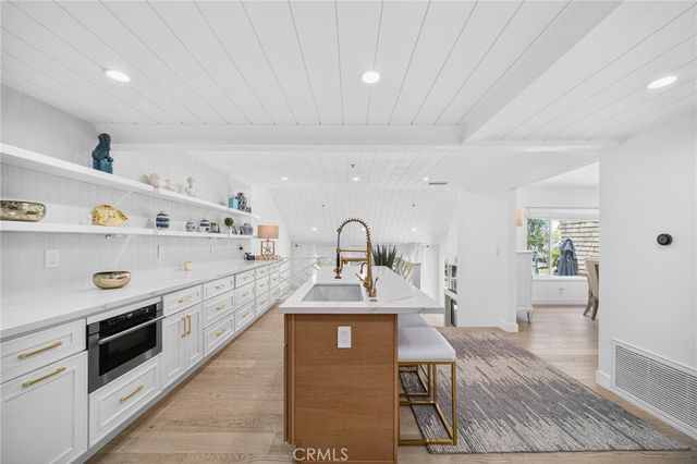48 Sea Island Drive, Newport Beach, CA 92660