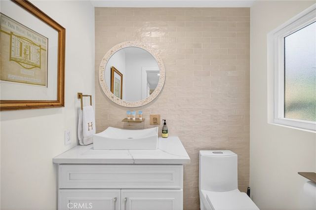 48 Sea Island Drive, Newport Beach, CA 92660