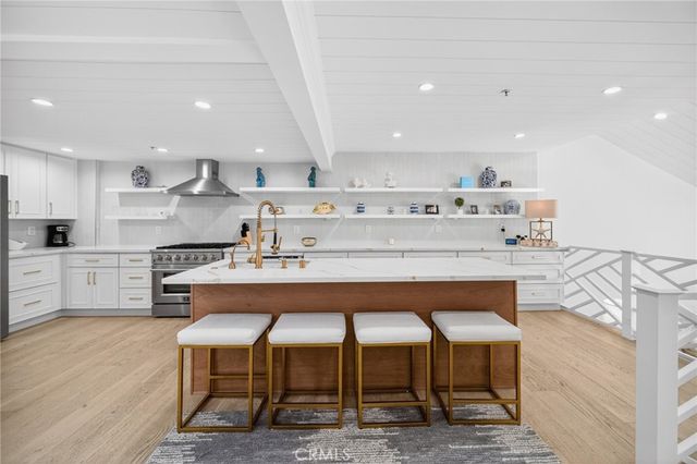 48 Sea Island Drive, Newport Beach, CA 92660