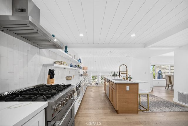 48 Sea Island Drive, Newport Beach, CA 92660