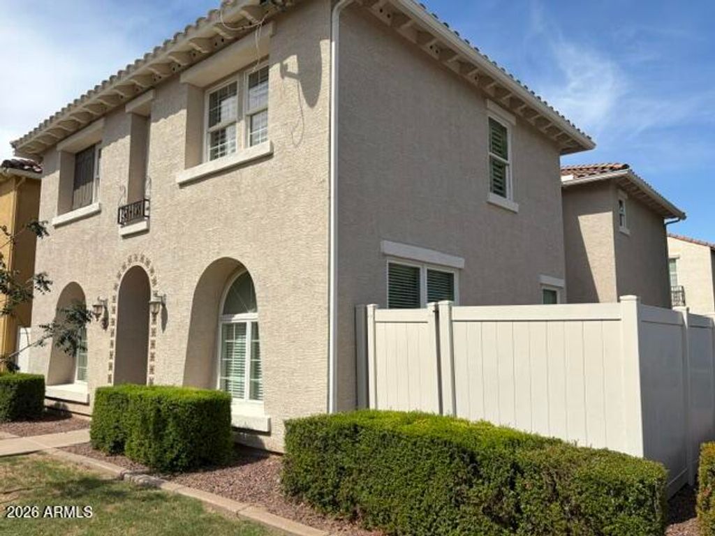 825 S Henry Lane, Gilbert, AZ 85296 — photo 2
