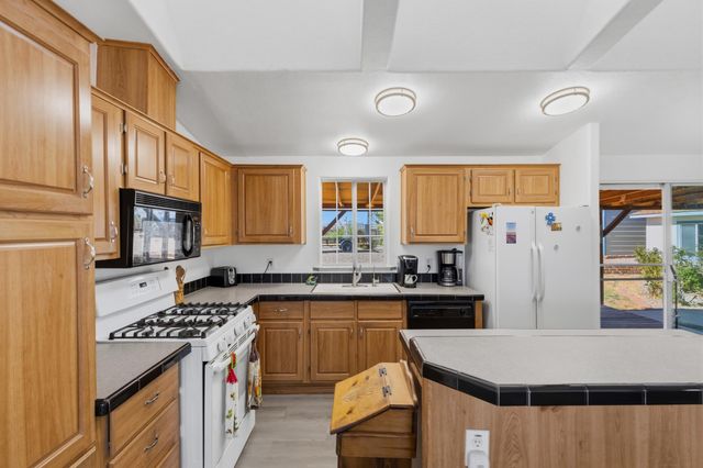 62 Calle De Chamesa Loop, Rio Communities, NM 87002