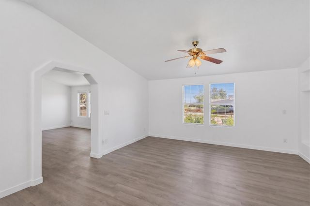 62 Calle De Chamesa Loop, Rio Communities, NM 87002