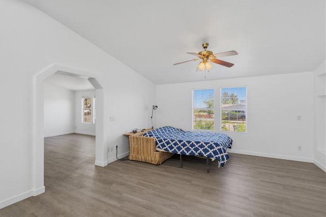 62 Calle De Chamesa Loop, Rio Communities, NM 87002