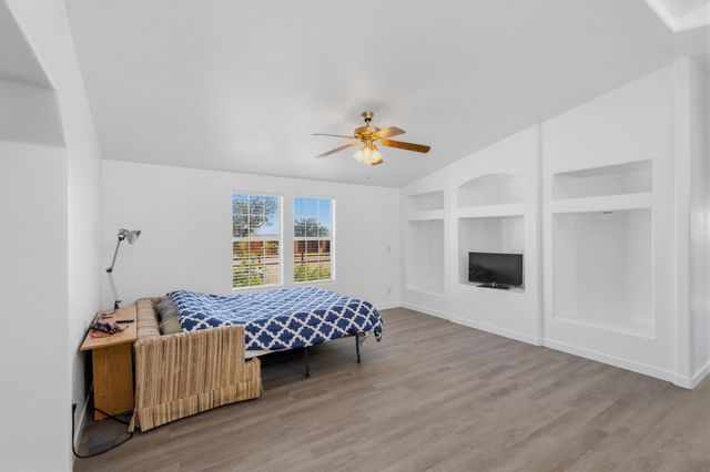 62 Calle De Chamesa Loop, Rio Communities, NM 87002