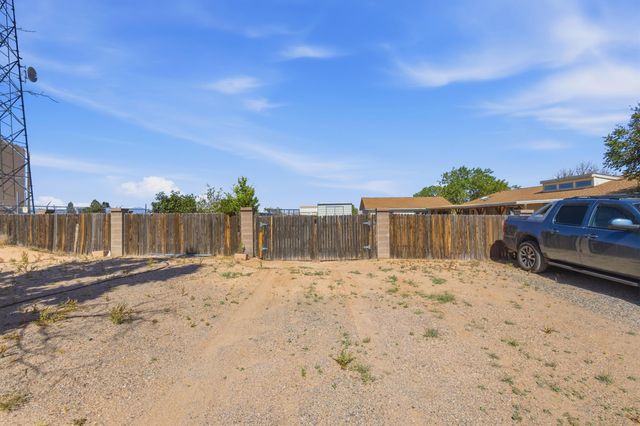 62 Calle De Chamesa Loop, Rio Communities, NM 87002