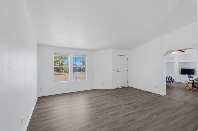 62 Calle De Chamesa Loop, Rio Communities, NM 87002