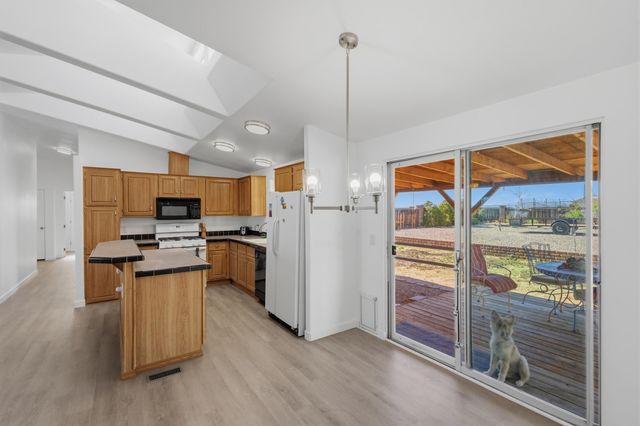 62 Calle De Chamesa Loop, Rio Communities, NM 87002
