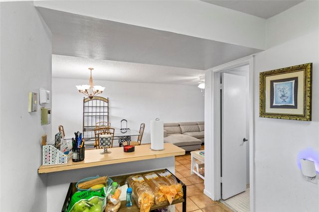 8990 S Hollybrook Boulevard Unit 305, Pembroke Pines, FL 33025