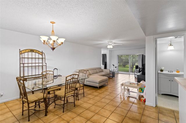 8990 S Hollybrook Boulevard Unit 305, Pembroke Pines, FL 33025
