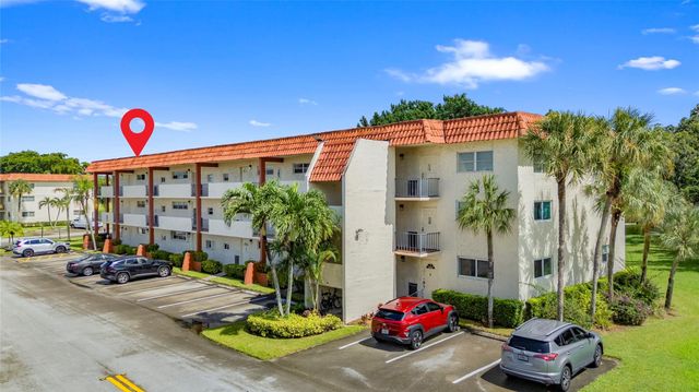 8990 S Hollybrook Boulevard Unit 305, Pembroke Pines, FL 33025