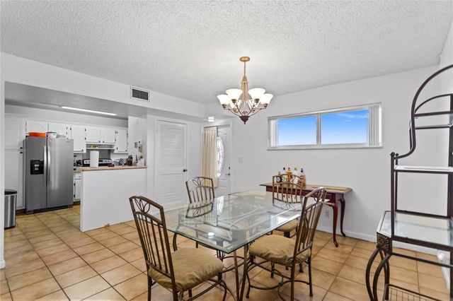 8990 S Hollybrook Boulevard Unit 305, Pembroke Pines, FL 33025