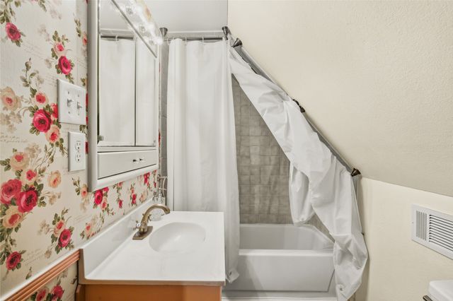 681 Mc Ada Drive, Midlothian, TX 76065