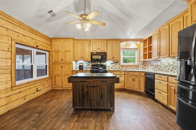 681 Mc Ada Drive, Midlothian, TX 76065