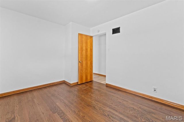 6048 Southwest Avenue, St Louis, MO 63139