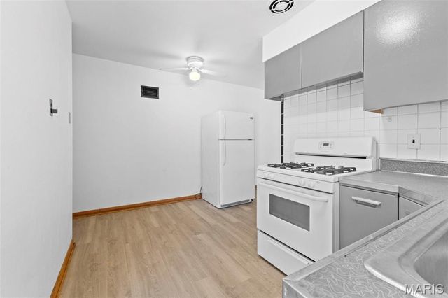 6048 Southwest Avenue, St Louis, MO 63139