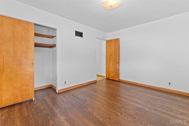 6048 Southwest Avenue, St Louis, MO 63139