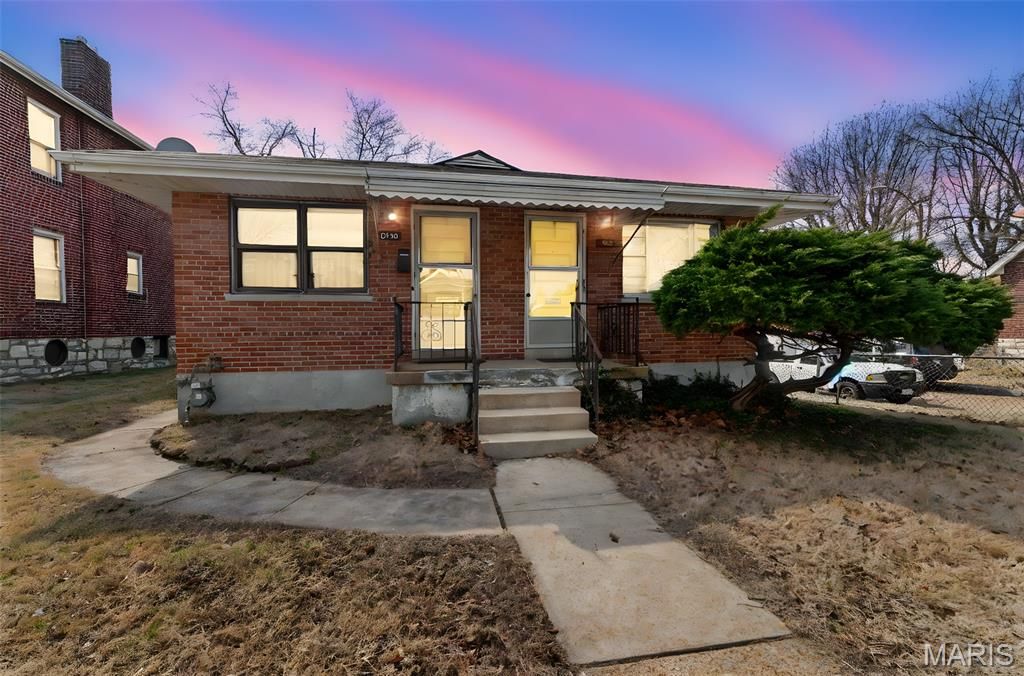 6048 Southwest Avenue, St Louis, MO 63139