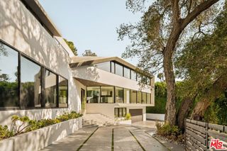 2210 Bowmont Drive, Los Angeles, CA 90210
