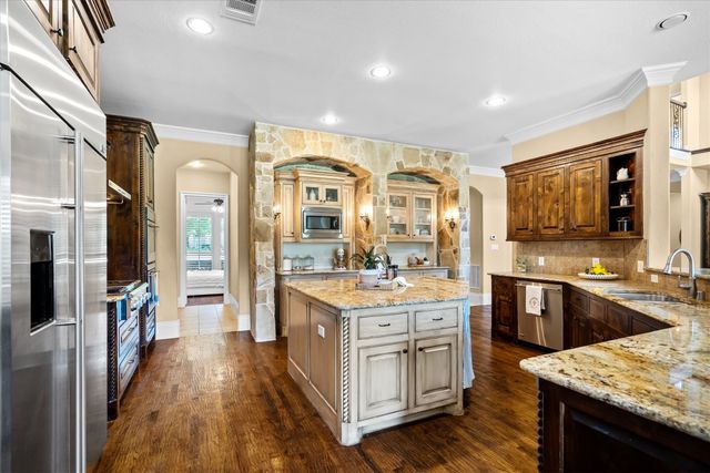 2301 Bella Lago Drive, Flower Mound, TX 75022