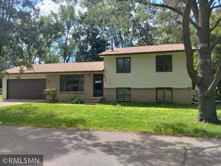 930 3rd Avenue NW, Pine City, MN 55063