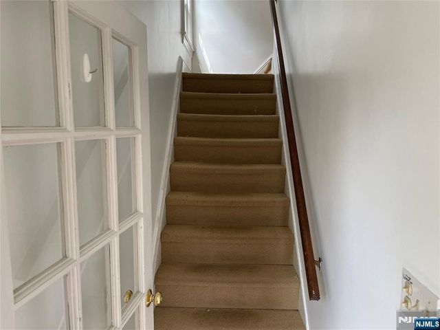 222 Glen Avenue Floor 2, Midland Park, NJ 07432