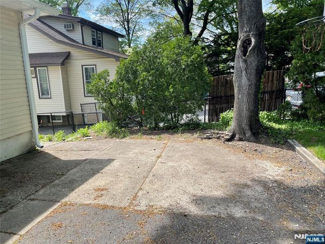 222 Glen Avenue Floor 2, Midland Park, NJ 07432