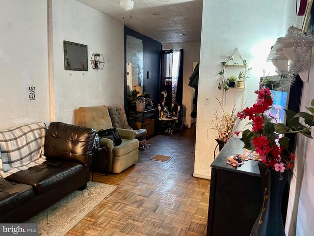 122 MAPLE ST, Reading, PA 19602