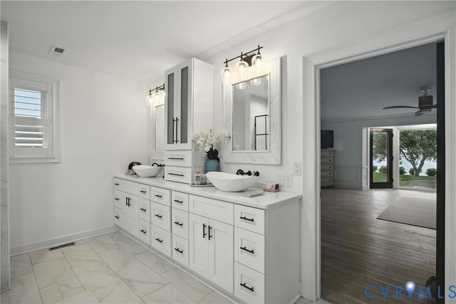 467 Daingerfield Rd, Tappahannock, VA 22560