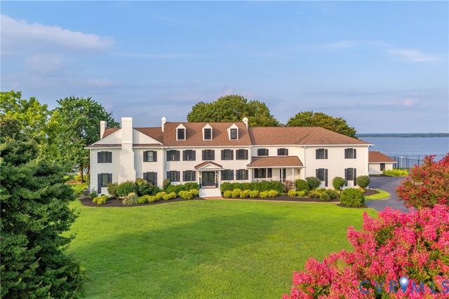 467 Daingerfield Rd, Tappahannock, VA 22560