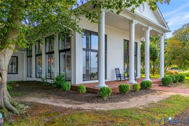 467 Daingerfield Rd, Tappahannock, VA 22560