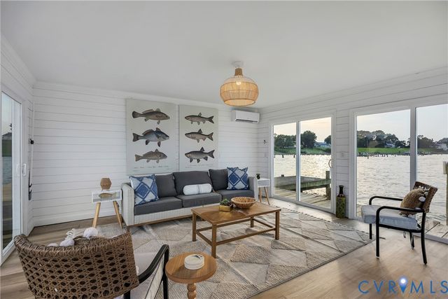 467 Daingerfield Rd, Tappahannock, VA 22560