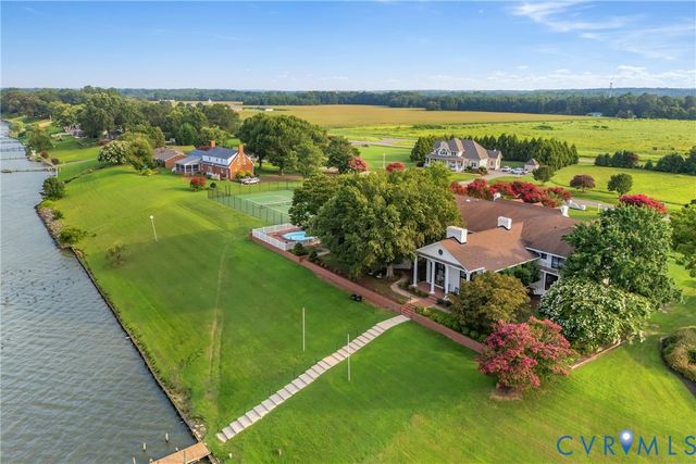 467 Daingerfield Rd, Tappahannock, VA 22560