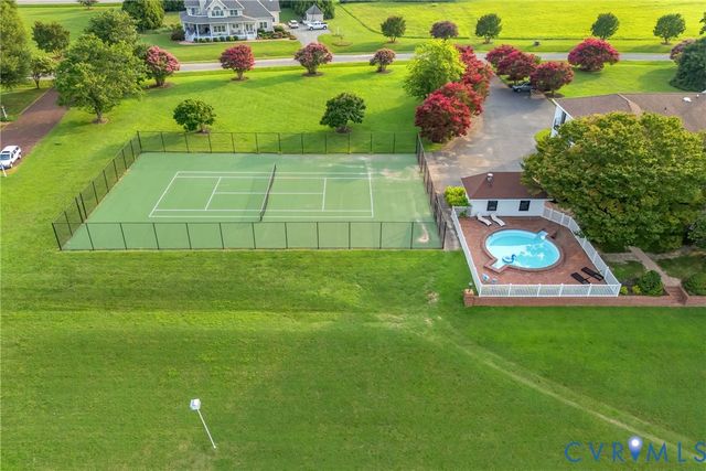 467 Daingerfield Rd, Tappahannock, VA 22560