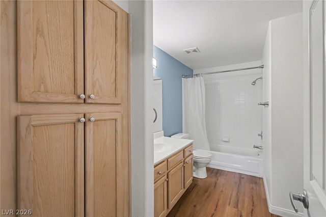 517 Indian Princess Drive 201, Las Vegas, NV 89145