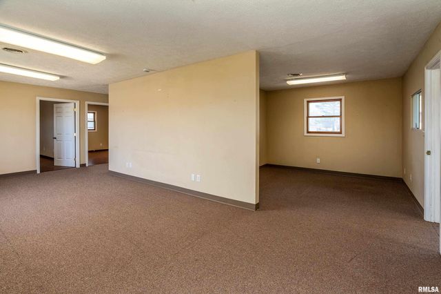 1110 N COURT Street, Marion, IL 62959
