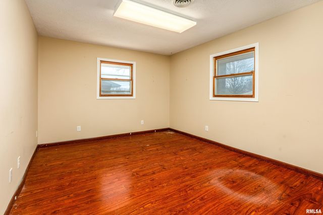 1110 N COURT Street, Marion, IL 62959