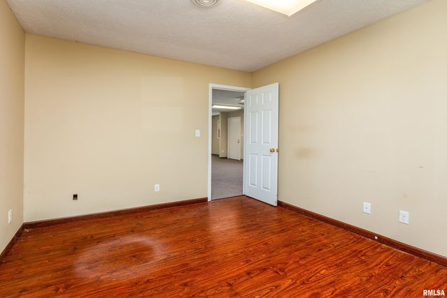 1110 N COURT Street, Marion, IL 62959