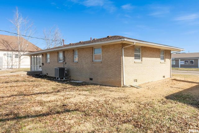 1110 N COURT Street, Marion, IL 62959