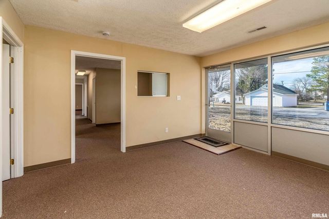 1110 N COURT Street, Marion, IL 62959