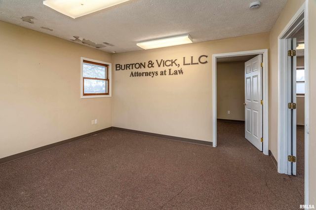 1110 N COURT Street, Marion, IL 62959