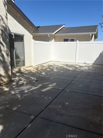 2137 Estrella Court A, Palmdale, CA 93550
