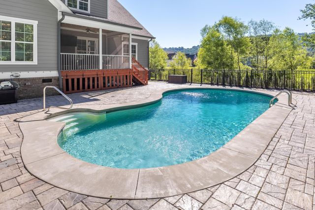 9458 Silver Stone Lane, Ooltewah, TN 37363