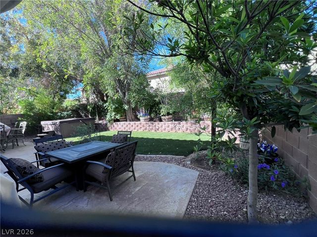 10919 Pentland Downs Street, Las Vegas, NV 89141