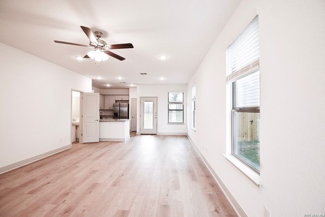 10211 Tulipwood Run Unit 102, San Antonio, TX 78252