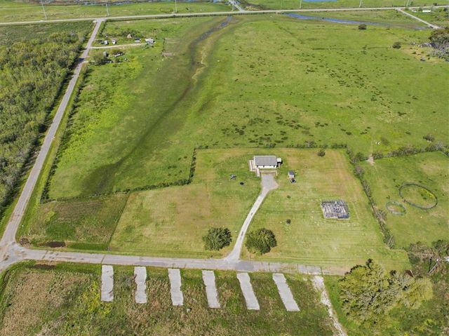 143 Pierce Ln, Hackberry, LA 70645