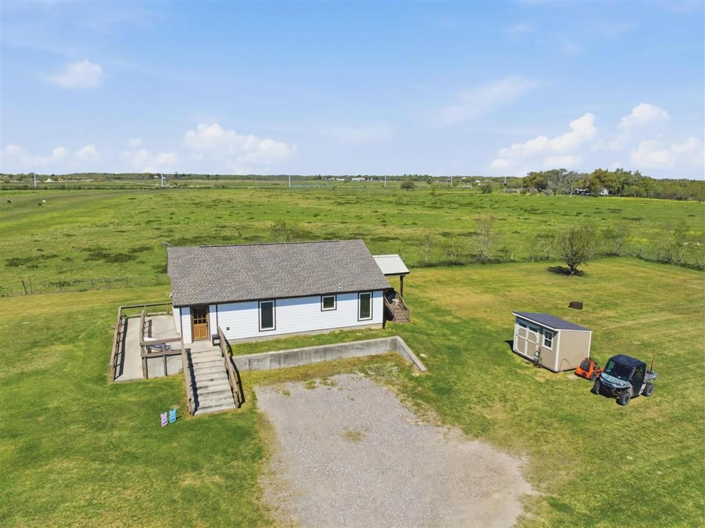 143 Pierce Ln, Hackberry, LA 70645