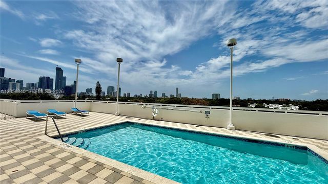 900 SW 8th Street 1501, Miami, FL 33130
