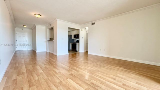 900 SW 8th Street 1501, Miami, FL 33130