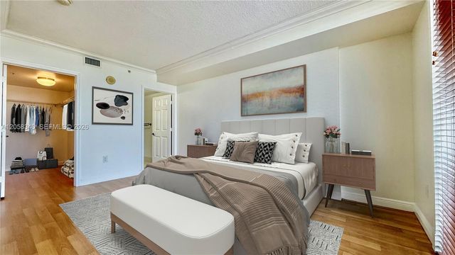 900 SW 8th Street 1501, Miami, FL 33130